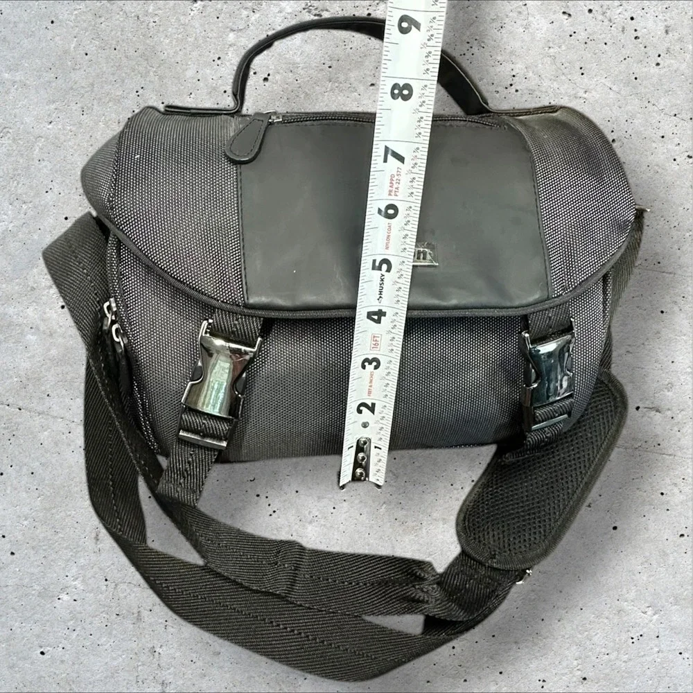 Nikon Camera Case 17001 Soft Carry Bag SLR DSLR Black Adjustable Compartments